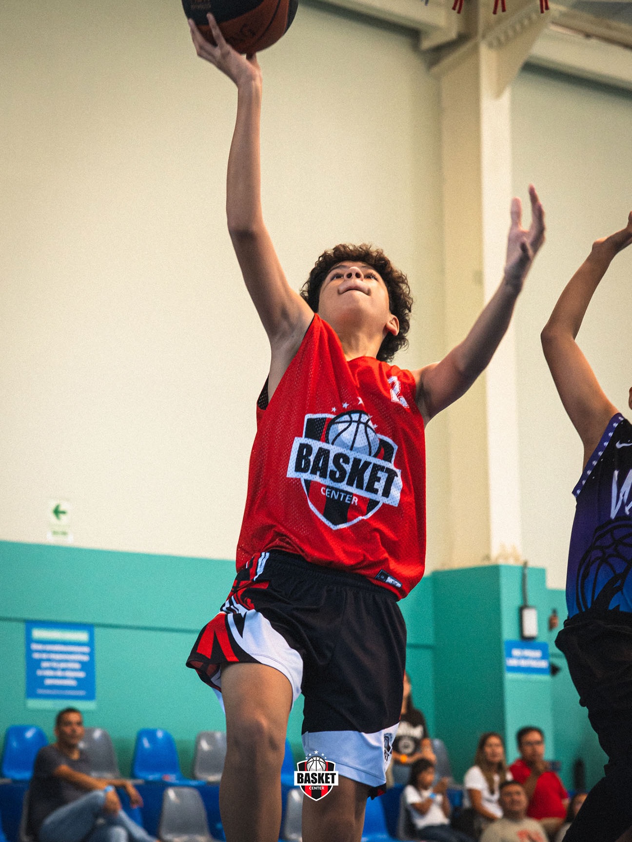 Paolo jugando básquetbol 3